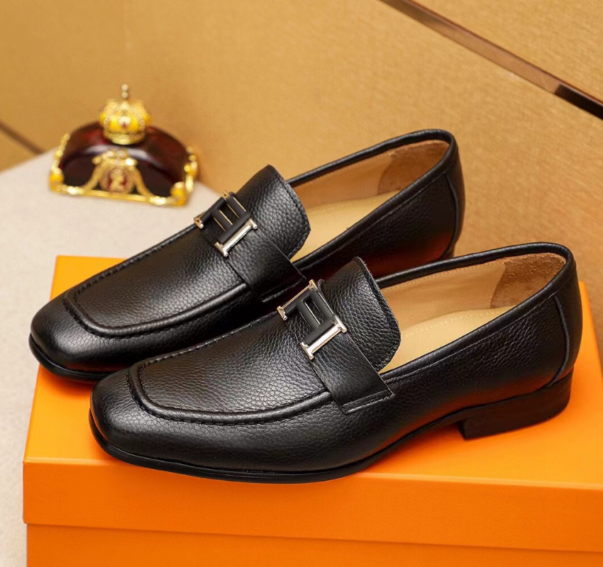 Designer Shoes Casual men's loafers British style minimalist gentleman Office and Party Black brown leather shoes Hot selling