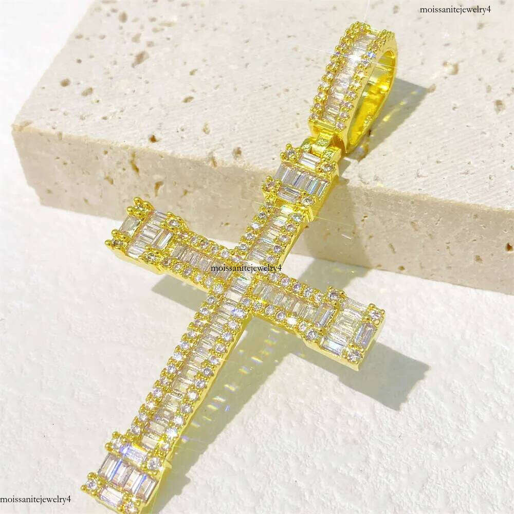 Men de bijoux hip hop personnalisé 2024 Nouvelle arrivée glacée