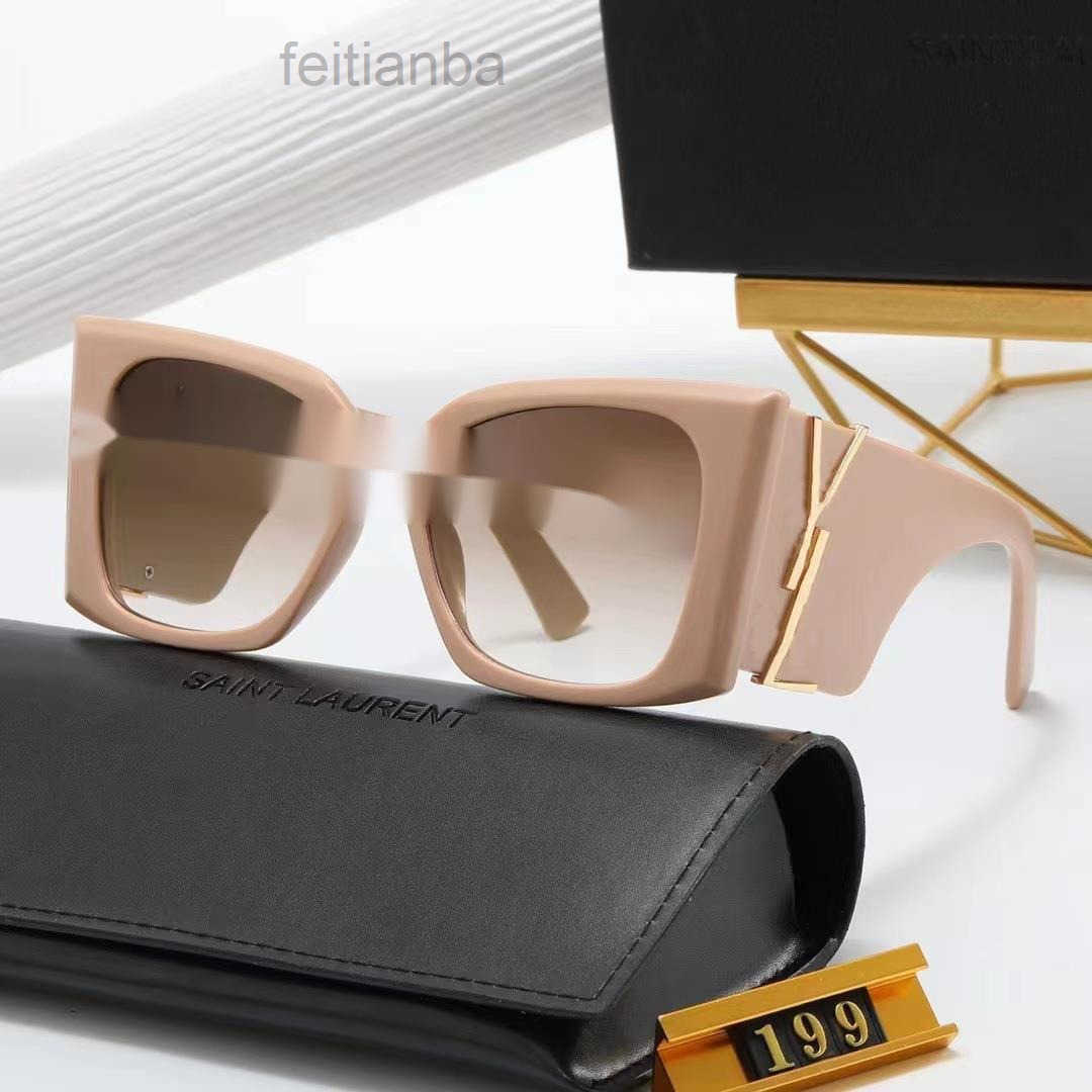 Luxury Blaze Sunglasses Designer Sunglasses Women Oversized Cateye framer Shades for Slimmer Face Gold-tone Letter Emblems at Temples with Box Free