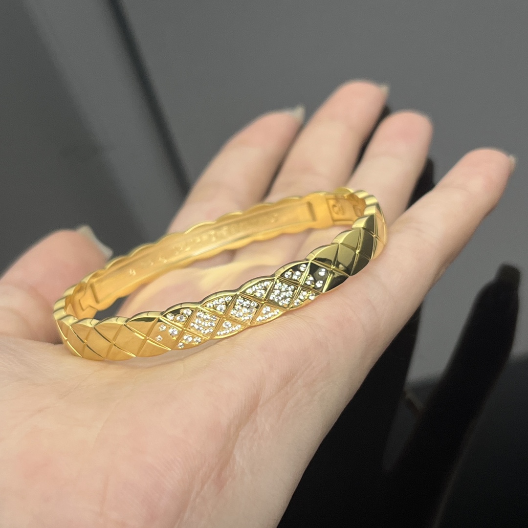 Thick Thin Designer Bracelet Gold Sier Designer Pef's New High-end Dia-encrusted Dia Grid Bracelet Solid Set Wedding Party Designer Jewelry