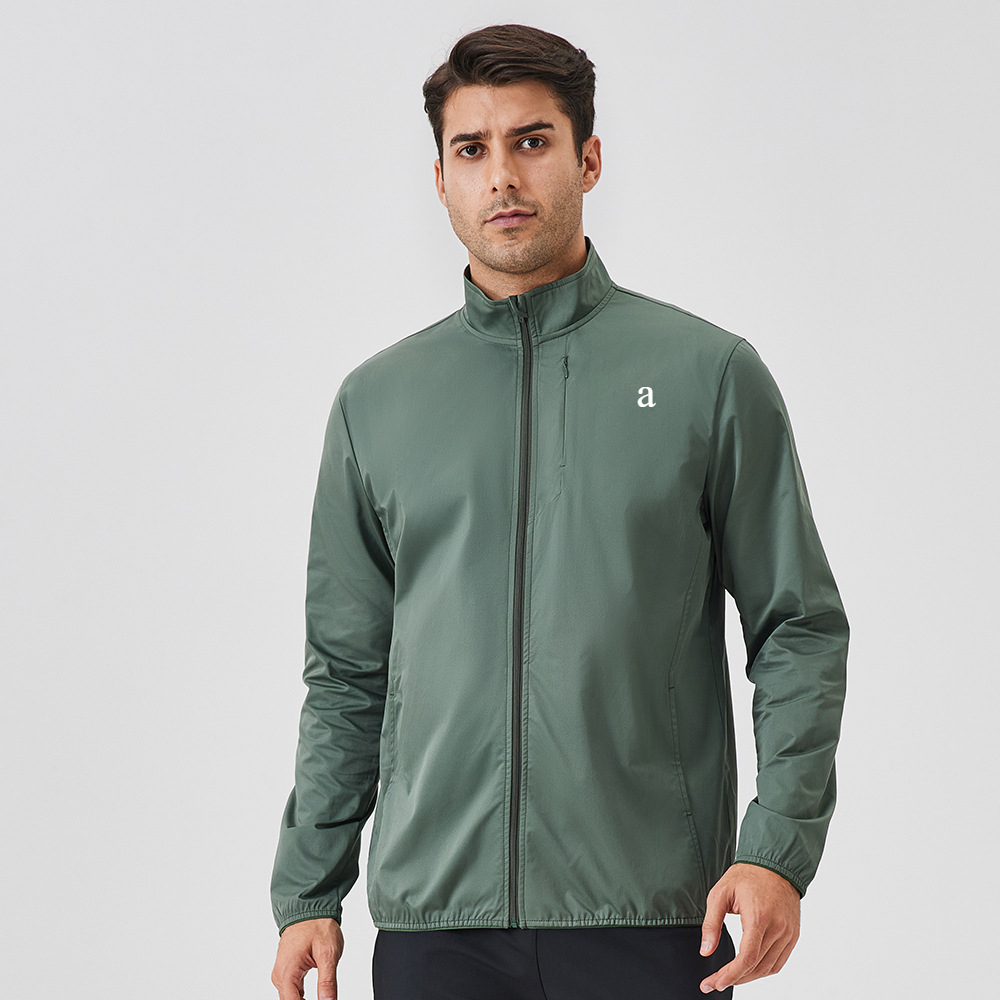 2025 - Les hommes de la veste de sport d'automne et d'hiver sont cols ferrovine à la glissière de vent de vent