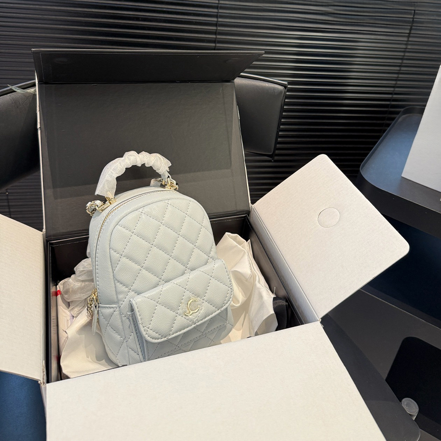 Designer Solid Backpack Diamond Patterned Light Colored Women's Backpack Casual Premium Mini Capacity Minimalist Bag Chain Decoration Bag