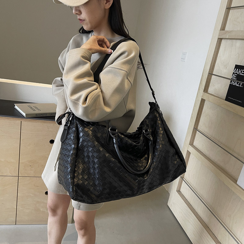 Sac de voyage minimaliste vintage Men de grande capacité Business Travel Handbag Designer Sac de mode Sac de fitness Women Sac Sac à bandoulière