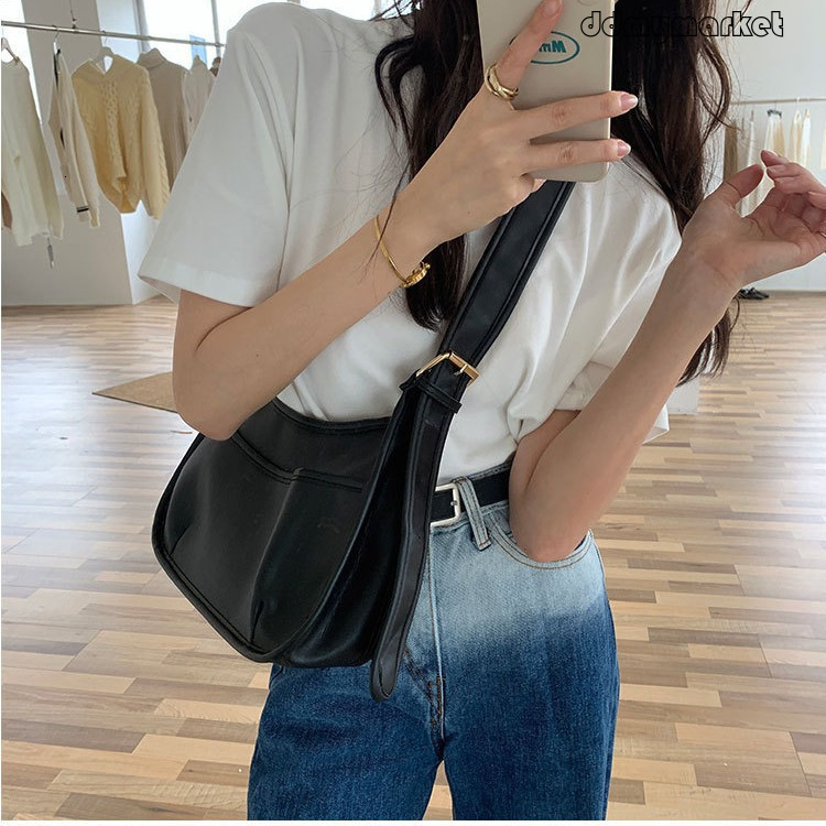 DdmyMarket Sobrave larges crossbody for women, Crescent Bucket Saddle Polydle Bag de Sac, Korean Style 2025 Nouveau Niche Design plissé Sac