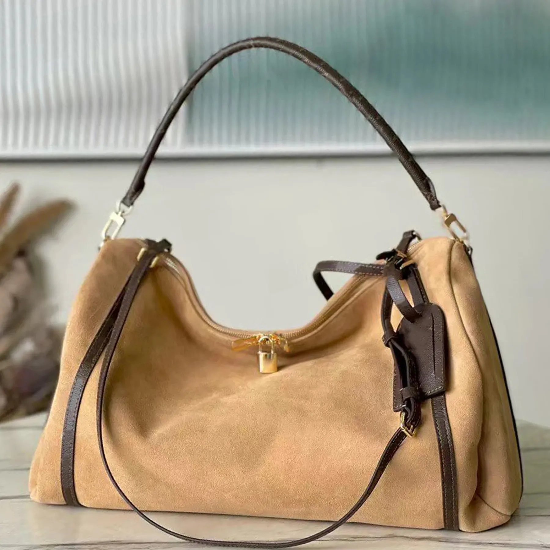 Shoulder Bags New 2025 Express Shoulder Bag Luxury Designer Suede Genuine Leather Crossbody Bag Cotton Lining Handbag Golden Hardware Clutch Bag Zip