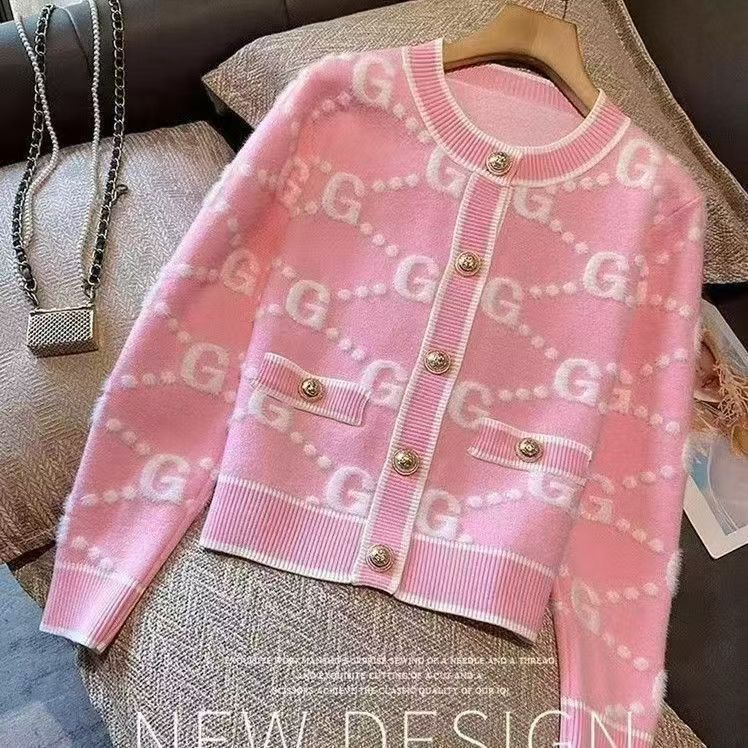 Pink sweater autumn and winter 2025 knitting new sweet age-reducing fragrant wind sweater cardigan coat jacket