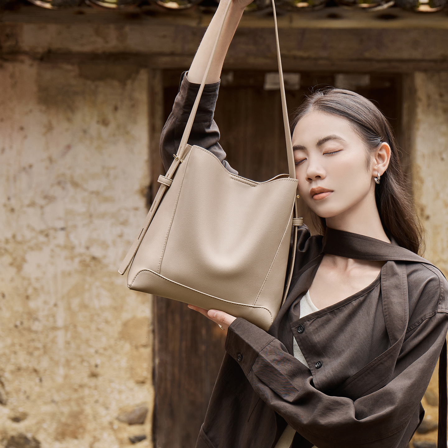 Nalandu Bag 2025 New Women's Crossbody Bag Versatile Genuine Leather Single Shoulder Luxury Bagdesigner Free Shipping Large Capacity Commuter B