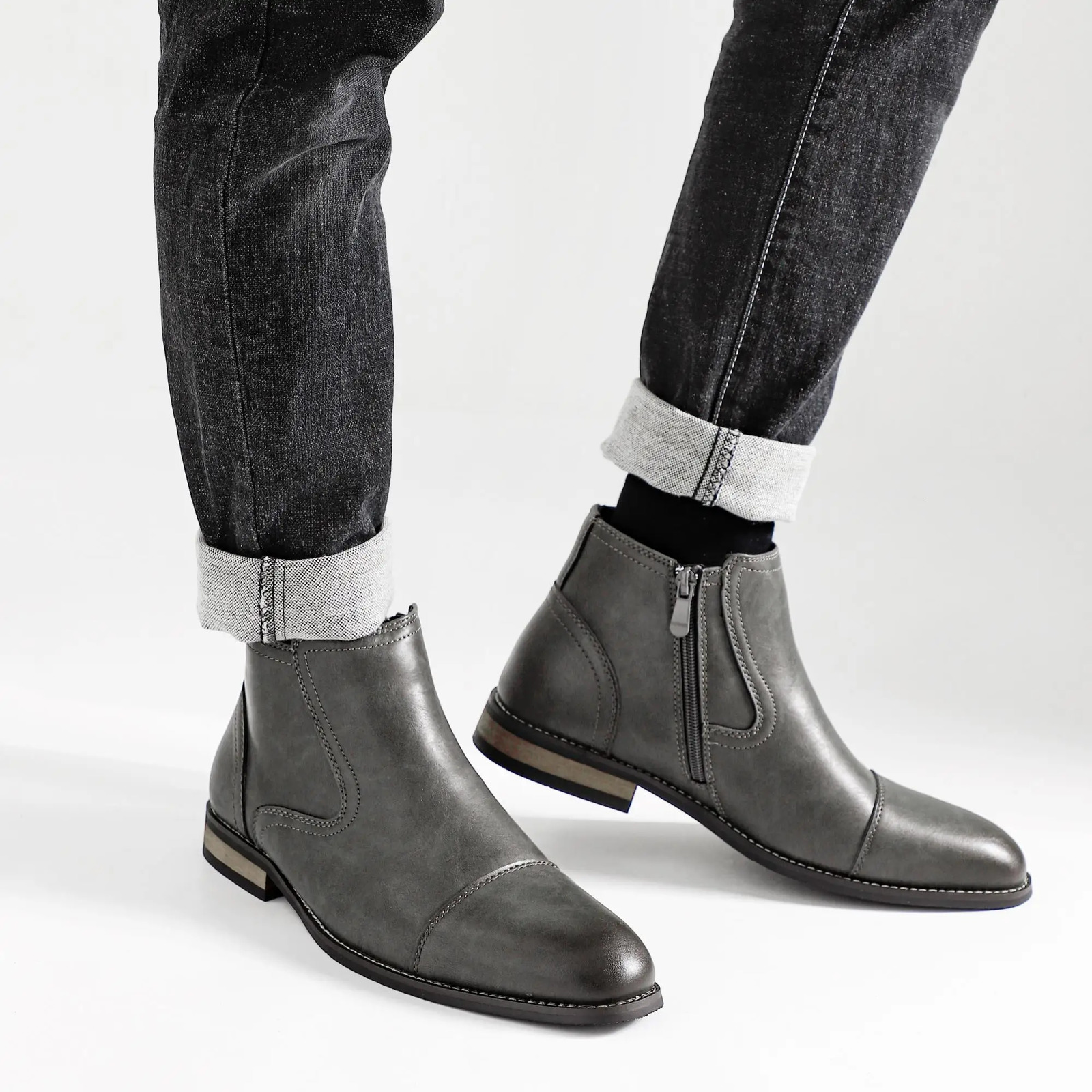 Boots Men Men confortable Bottes de mode en cuir 250811