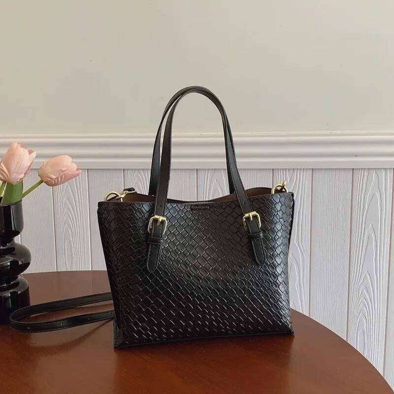 Vente chaude Vente chaude Sac de godet haut de gamme pour femmes polyvalent styles de bodals de poche conception sophistiquée pour les sacs de cr