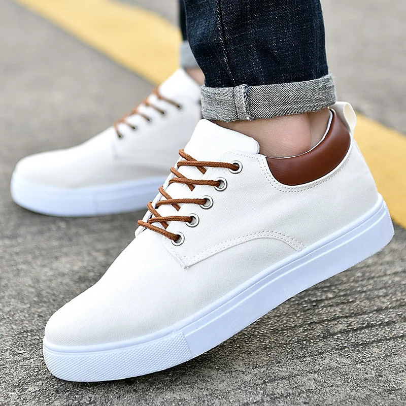 Oulylan Men Canvas Shoes Comfortable Summer Breathable Lightweight Flats Shoes for Men Solid Color Lace-up Man Sneakers 250812