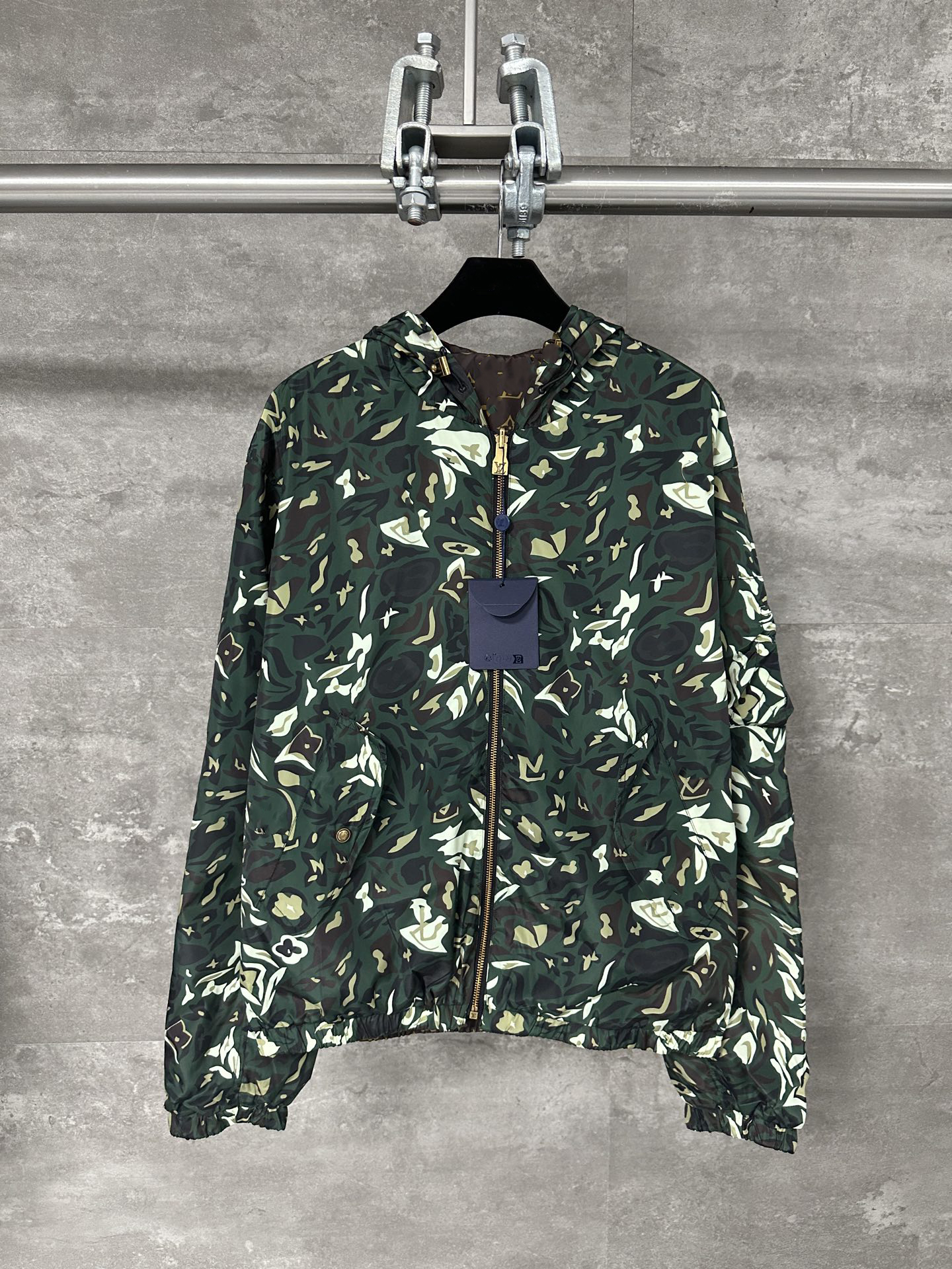 Designer des vestes masculines 25 printemps / été nigo collaboration nouvelle veste à polka à molette à motif d'arbres