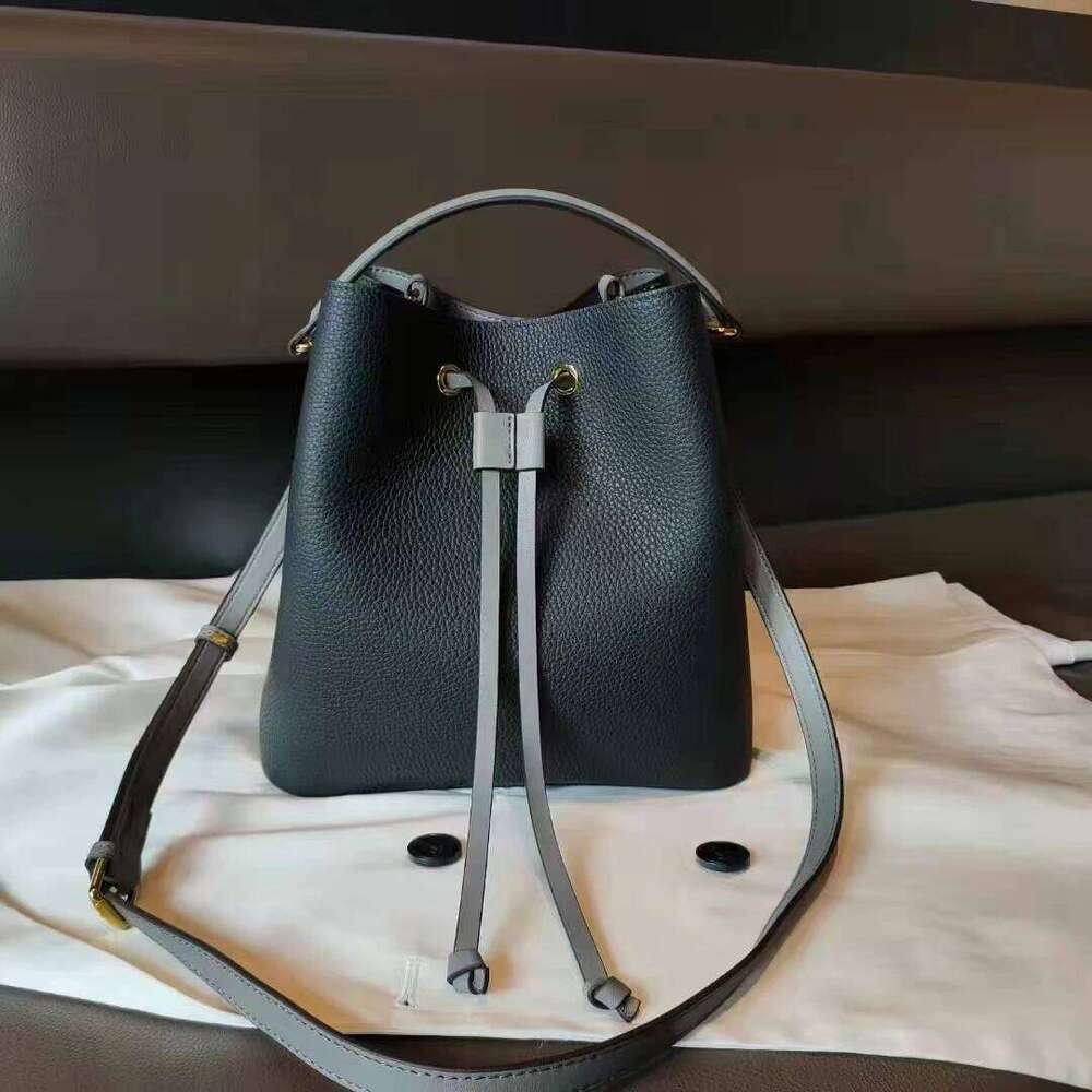 Genuine Leather Bag Women New Trendy Retro Simple Large-Capacity Bucket Fashion Shoulder Messenger Bag Blue 250815