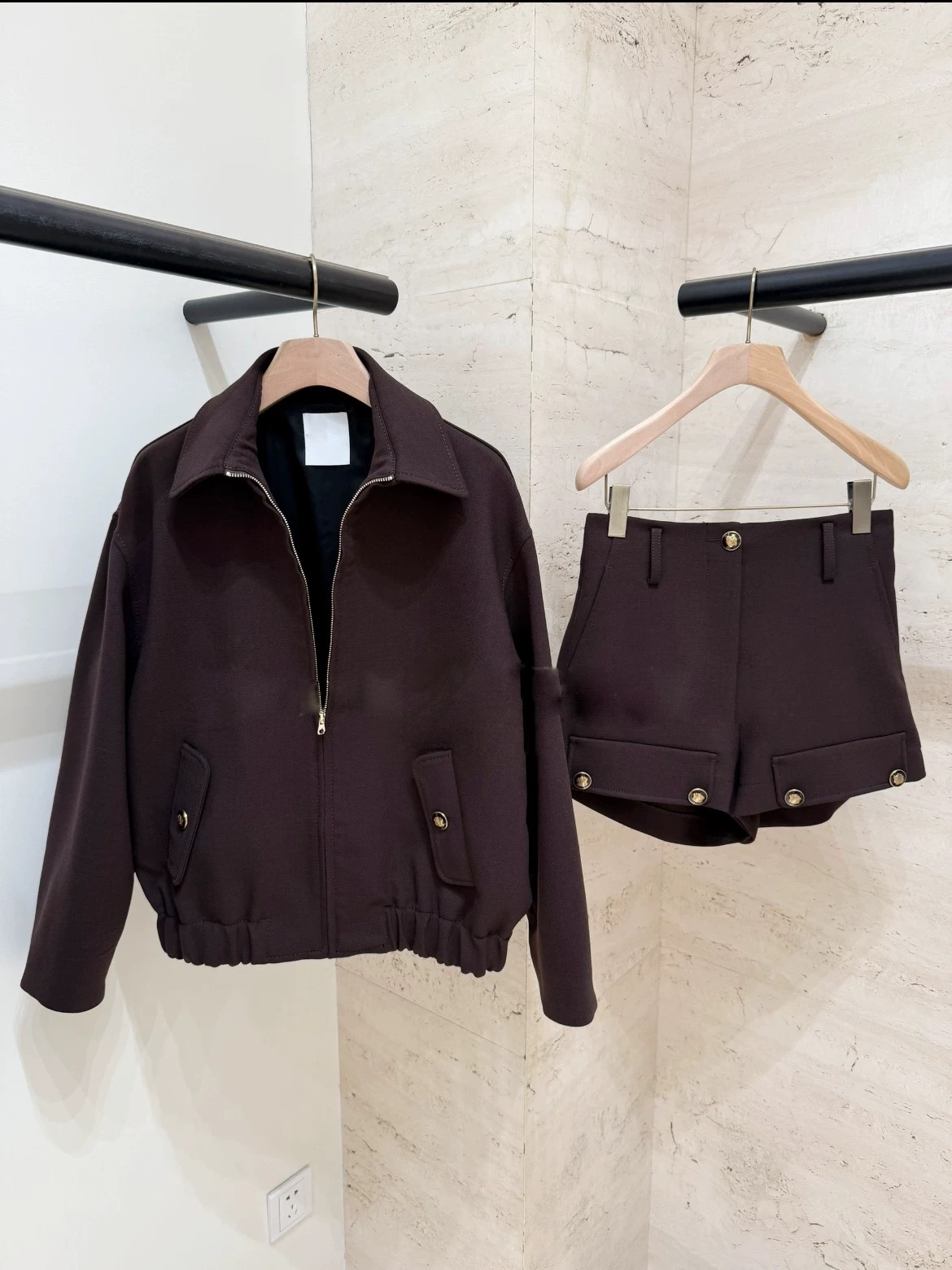 2025 Début d'automne Nouveau San - * DR / * Veste à glissière à collier et shorts