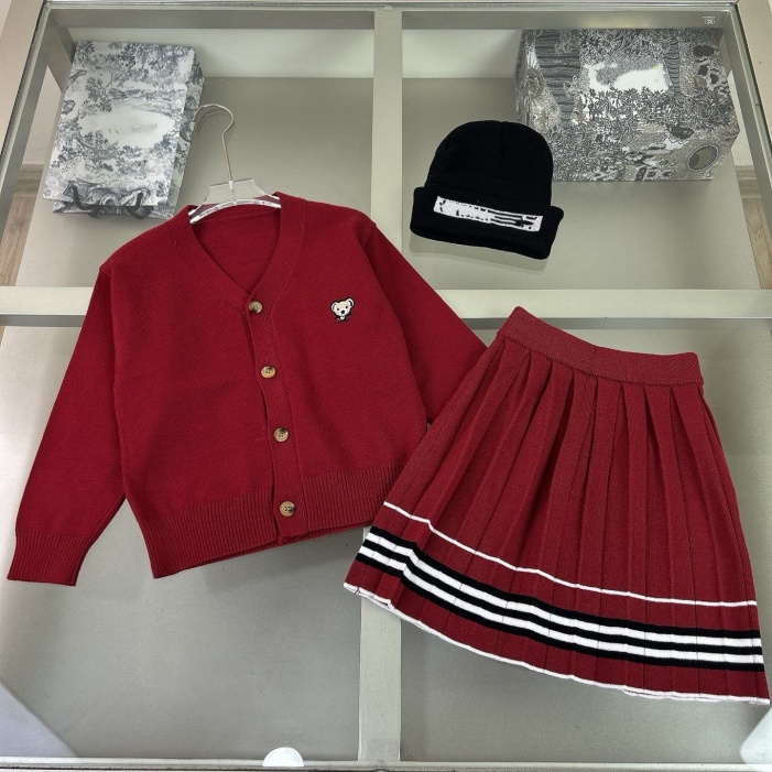 childrens sportswear designer brand Baby Boys Girls clothing set Classic brand clothing set Childrens Autumn Short skirt twopiece set size 1 H251-image-1087662520