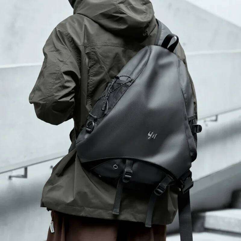 Designer Luxury Moyyi Grands Crossbody Men épaule imperméable avec un sac coffre de mode à boucle réglable pour le sport voyageur