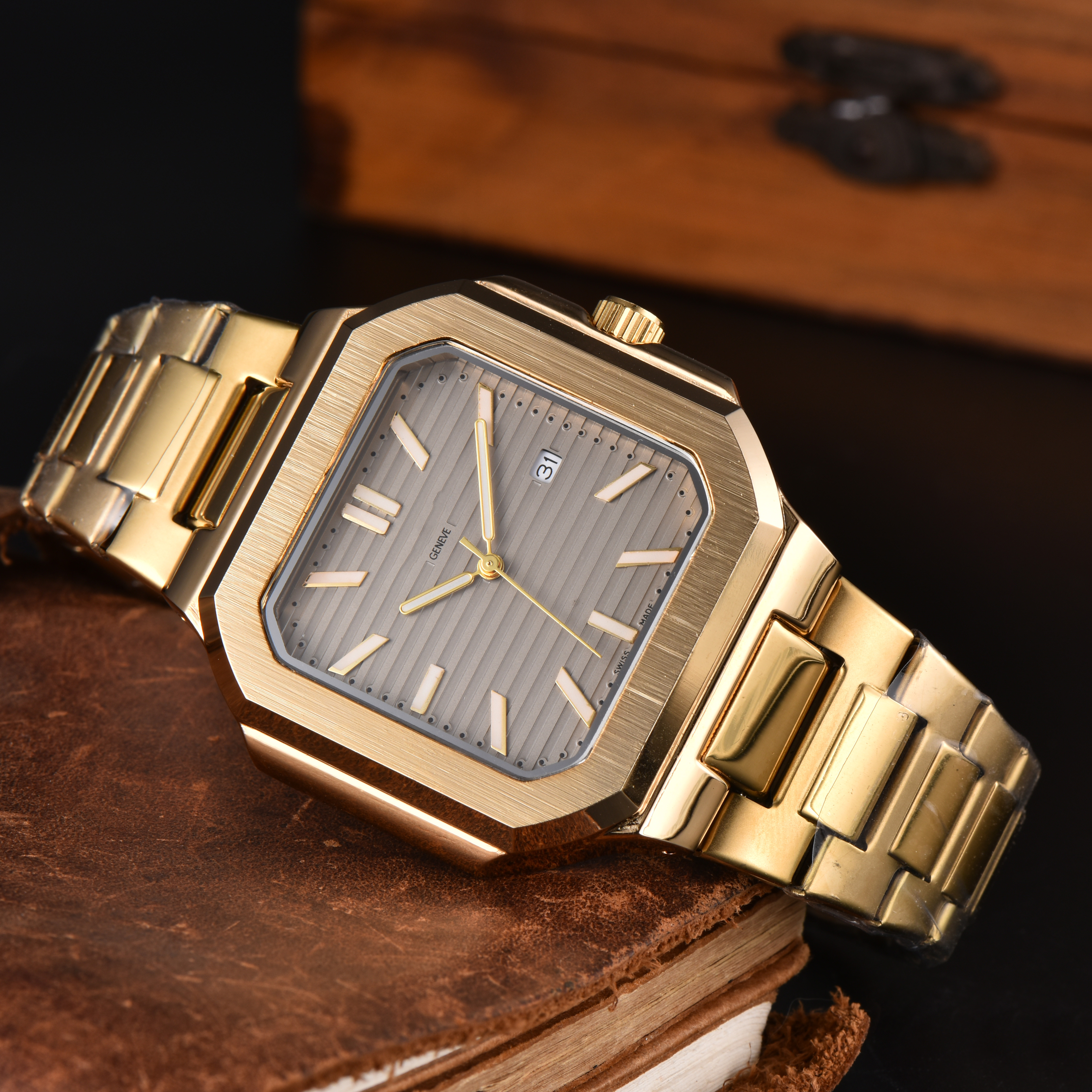 Classics CUBITUSity quartz wrist watch Luxury Men lady WristWatches Designer 5821 business Gold Watch 7128 watches Bracelet montre de luxe Zegarek R