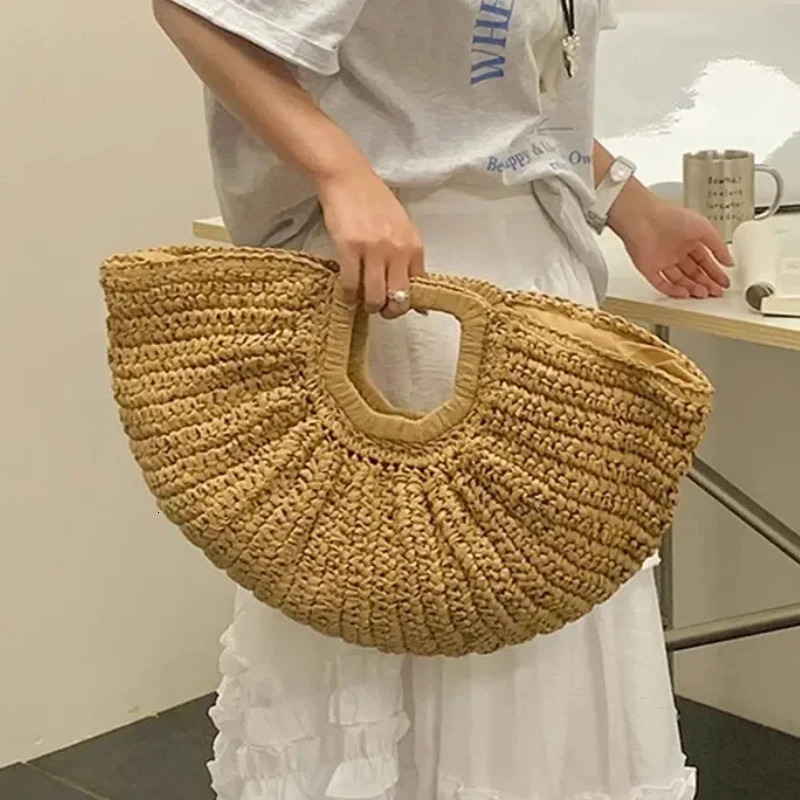 Travel Big Basket Summer Straw Woven Basket Handbag Fashion Ladies Large Capacity Straw Beach Bag Handmade Handbags Purse250813