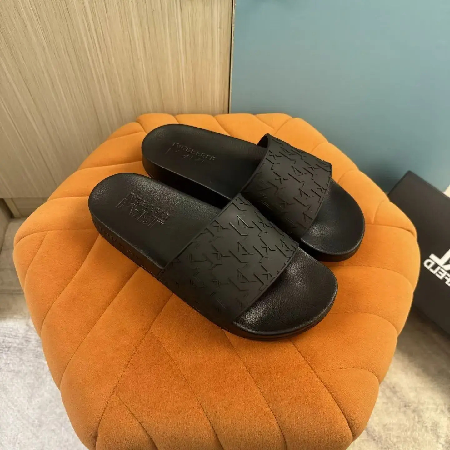 30Off~ Black Rubber Slide Slippers Loafers Woman Sandal 10A Top Quality Sliders Flat Mens Designer Summer Beach Flip Flop Langerfeld Shoes D