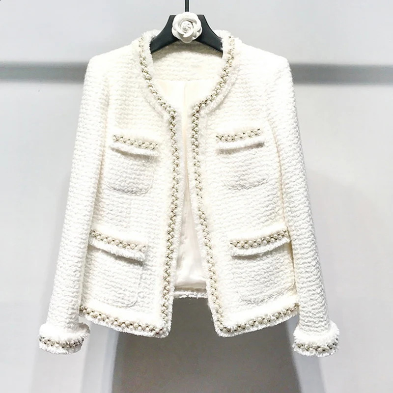 Veste de femmes en tweed blanches Perles faites à la main printemps automne d'hiver manteau en laine laine laine classiques dames 250815