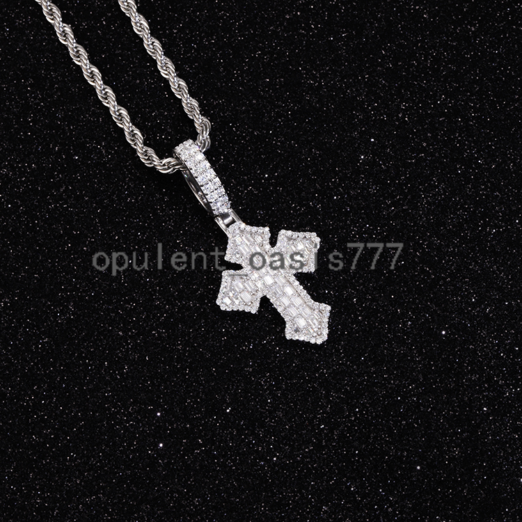 Silver Cross Pendant With VVS Moissanite Diamond Hip Hop Jewelry for Fashion Design