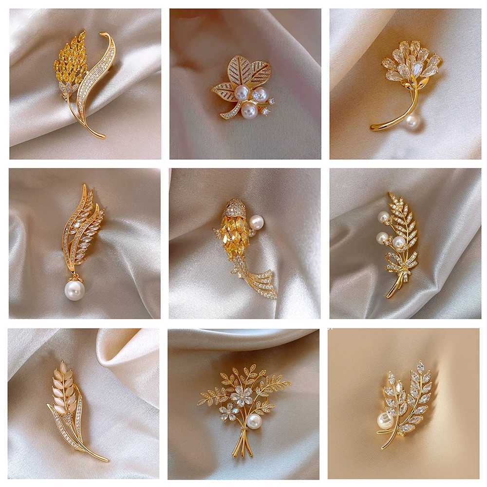 1PCS New Tulip Flower Golden Brooch Elegant Design Sense Rose White Stone Jewelry Luxury High Quality BroochesXJ250815