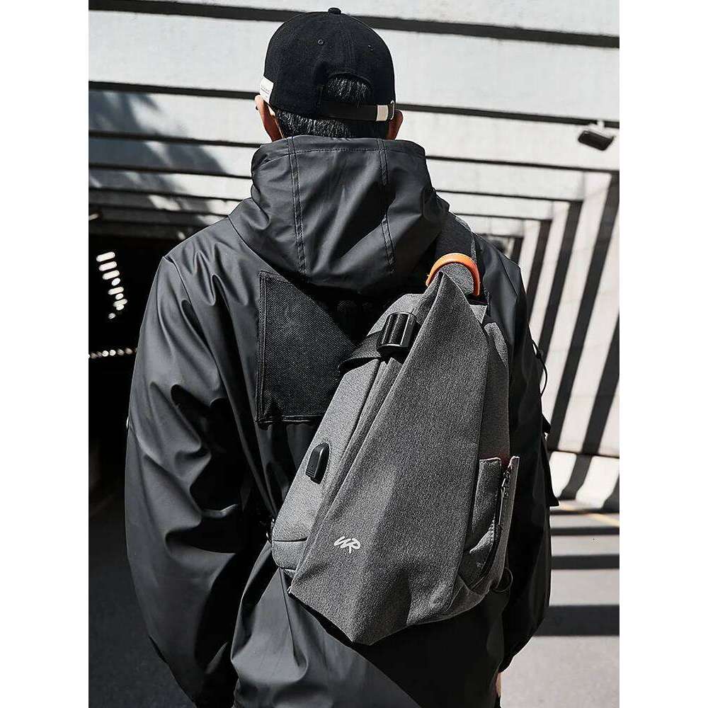 Designer Luxury Street Sle Men S Crossbody Casual Leisure Chest Multifunctional Small Bapa Diagonal Oulder Bag Nylon Material