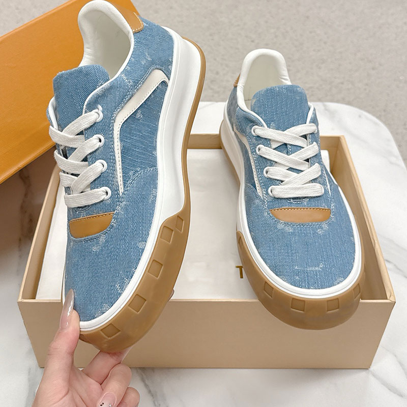 Retro Men Denim Canvas Chaussures 25SS Mens Board Chaussures avec lettres brodées Hautes à la mode Chaussures décontractées