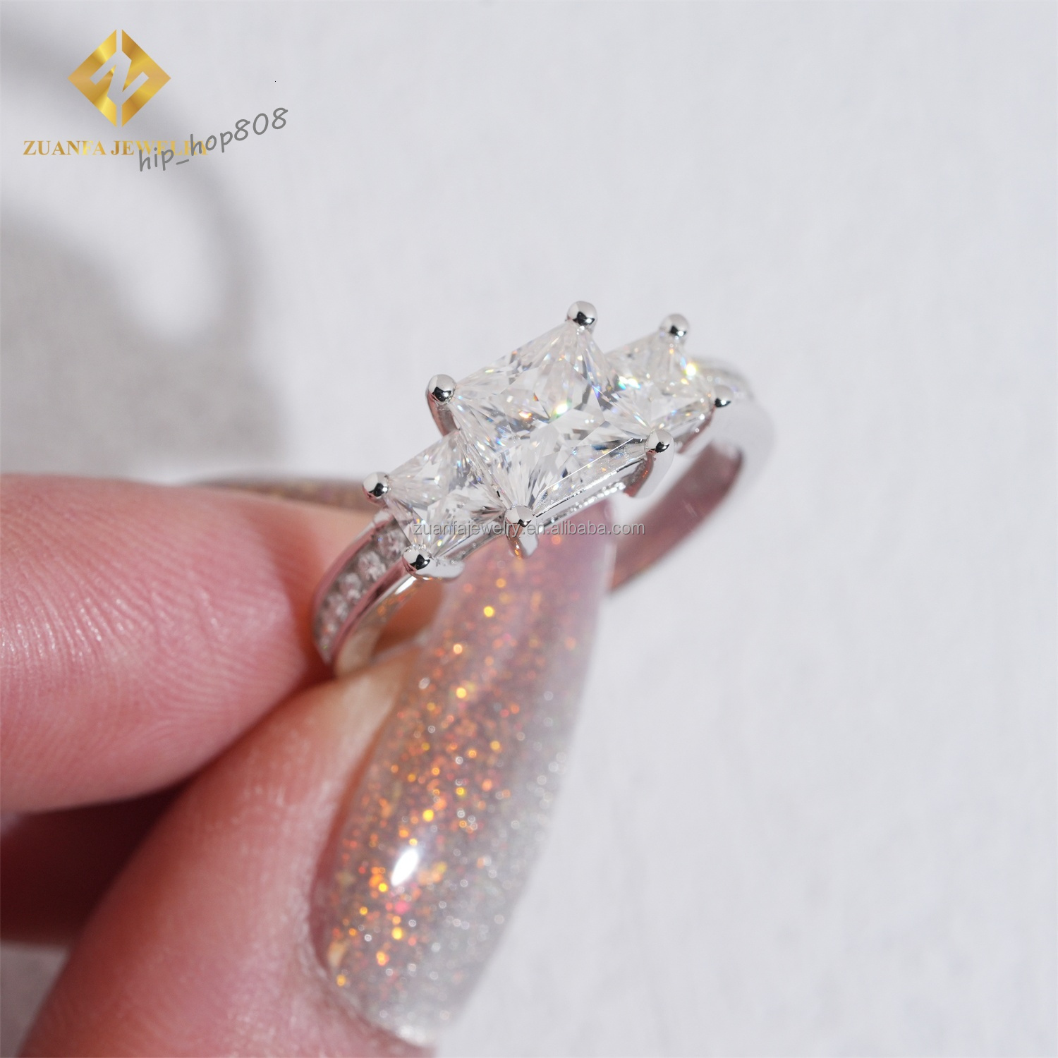Drop Shipping Retail Jewelry Three Stones 925 Sterling Silver Rhodium Plated Princess VVS Moissanite Solitaire Engagement Ring
