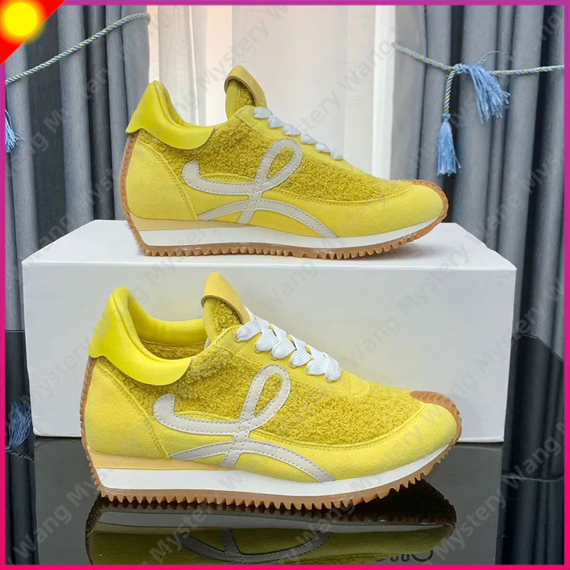 chaussures de créateur baskets pour femmes de créateur chaussures décontractées Flow Runner en nylon et daim noir blanc Baskets à lacets avec une