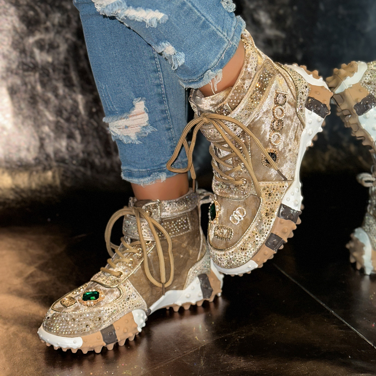 Luxury Women's Sports Shoes Designer Suede Casual Shoes Diamond Breathable Casual Non-slip Soled High Top Women's Boots Water Diamond Wint