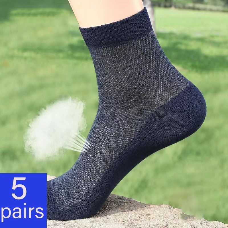 5 Pairs/Lot Mens Summer Thin Mesh Breathable Socks Middle Tube Plus Size EU38-47 Work Business Casual Black White Short Socks W250815