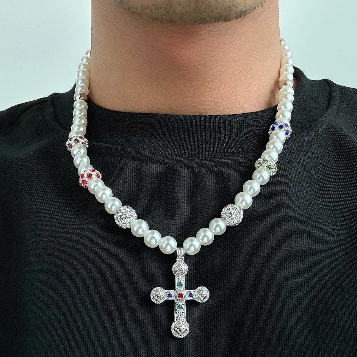 Pure Aesthetic Designer Luxury Cross Pendant Necklace Men Women Trend Imitation Pearl Beads Choker Neck Jewelry Accessory New XJ250816