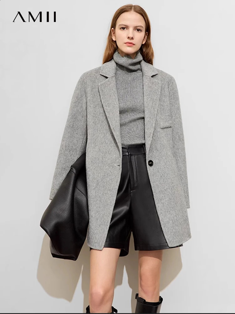 AMII Minimalist Old Money Woolen Coat for Women Winter Slit Blazer Collar Medium Long Doublesided Tweed Jacket 72324001 250815