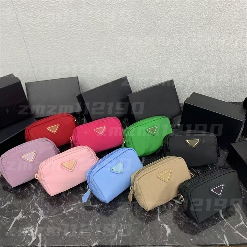 Sacs de maquillage en nylon Designer Femmes Traveltant Sac de toilette Sac de lavage Poufrette à fermeture éclair 9 couleurs Designers Purs à sac