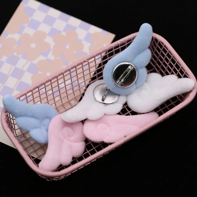 1 Pair Small Angel Wings Brooch Japanese Style Sweet Clothes Decor Y2K Plush Angel Wing Fluffy Brooch Bag Decoration 250815