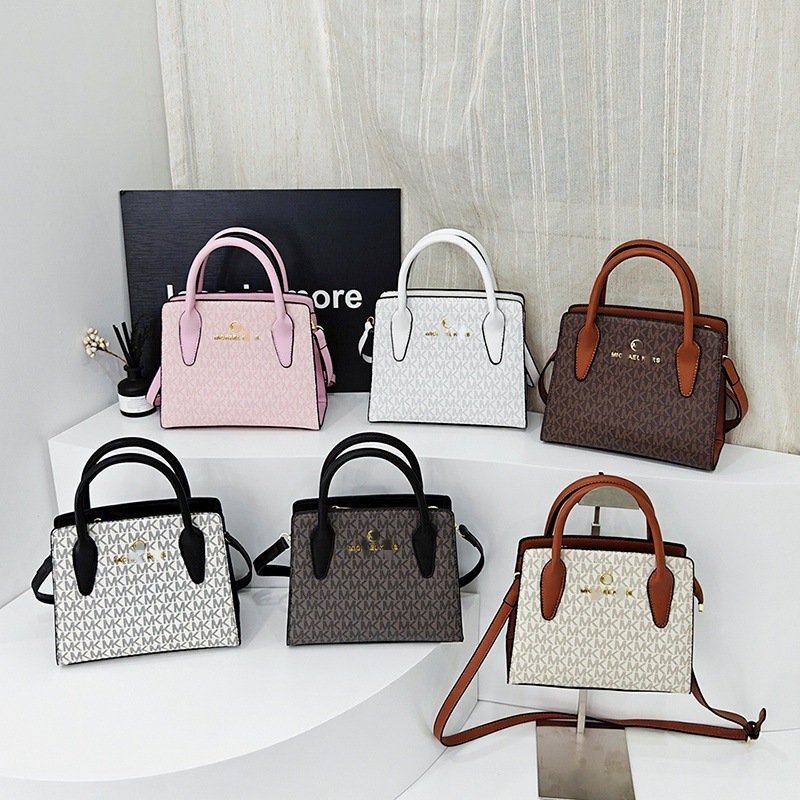 2025 NOUVELLE SAGLE SMALT-SAGLE SAGLE SAGLE SETH SACLE SAGLE avec lettres, sac à main Business Crossbody Single pour femmes