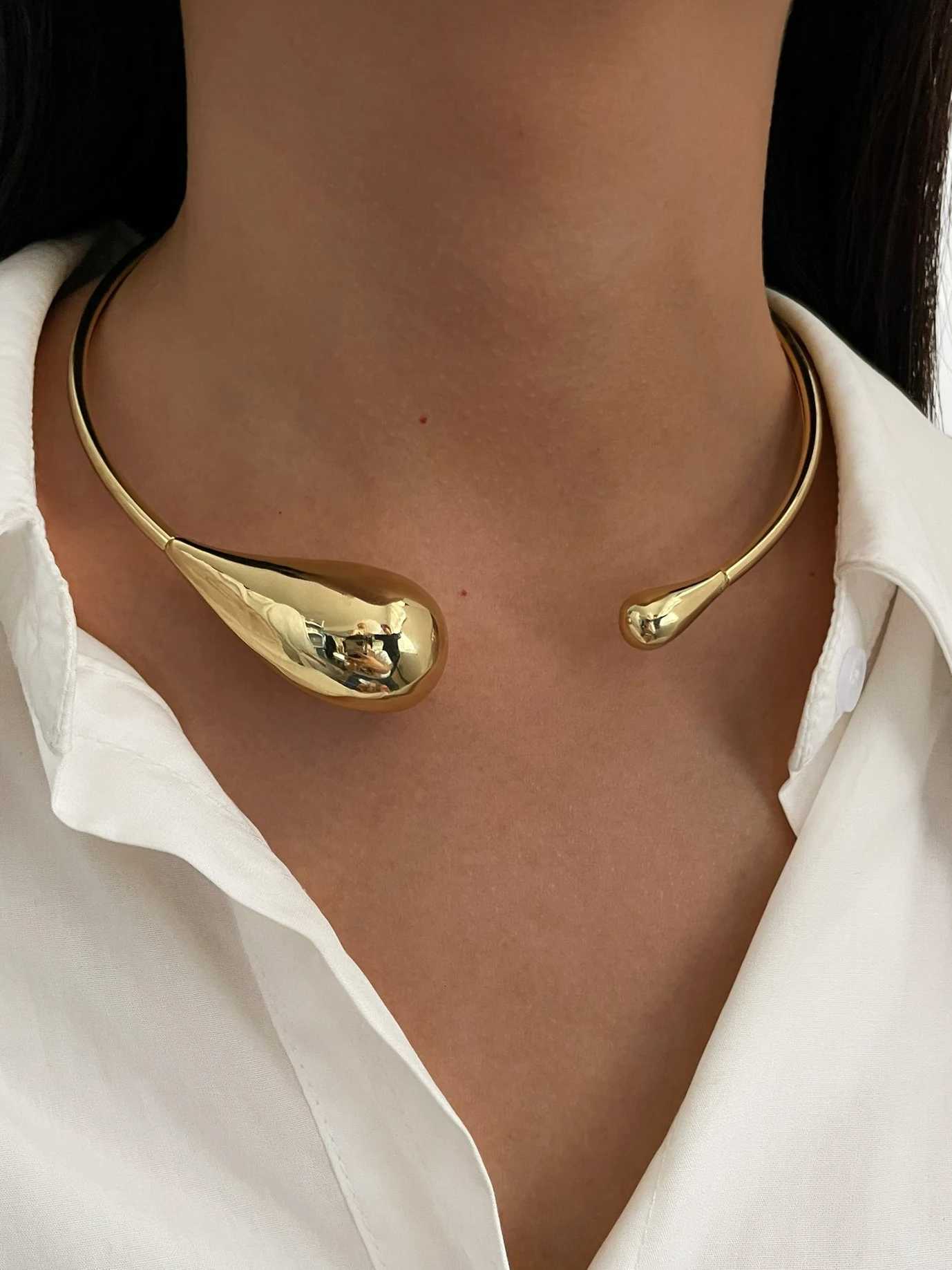 2024 Nouvelle déclaration Collier de tour de cou ou ouvert de chunky de chunky