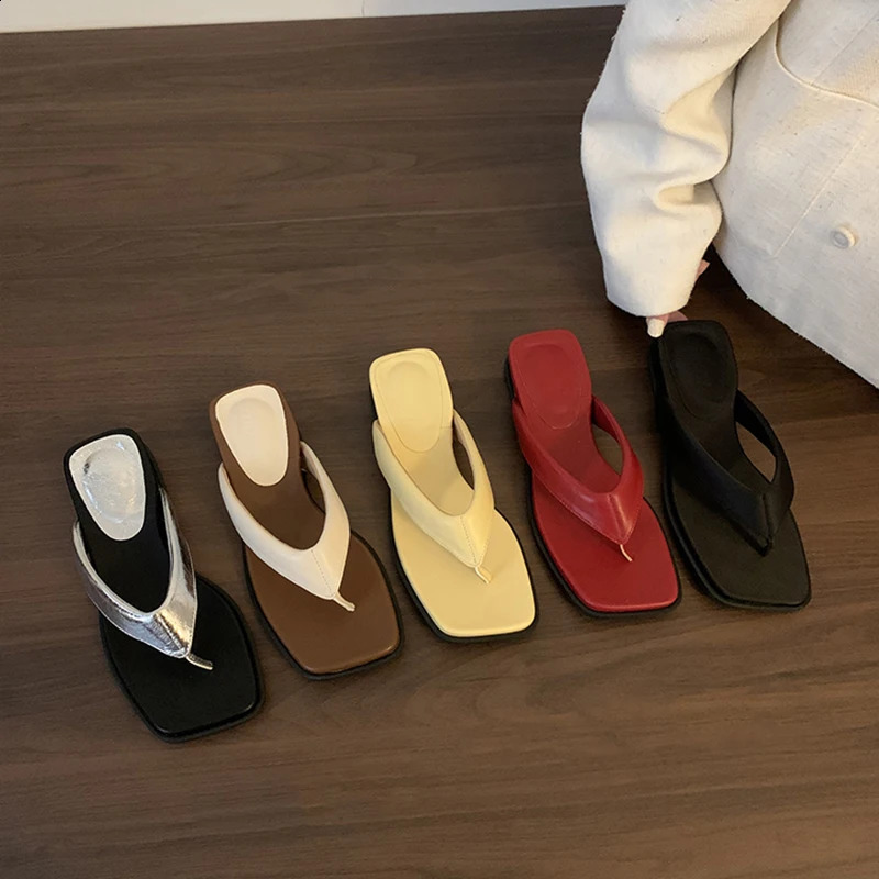 Talons d'été talons talon flop femmes mode clip pantoufles de ganters de confort décontracté de plage