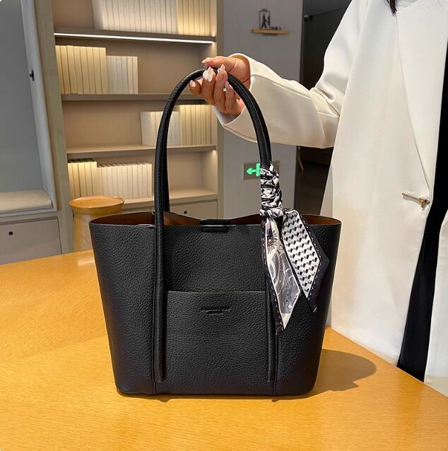 New style Tote Bag Single Shoulder Bag Commuter Large Capacity Handbag Women's Mother Bag Large Bucket Bag Big Bag
