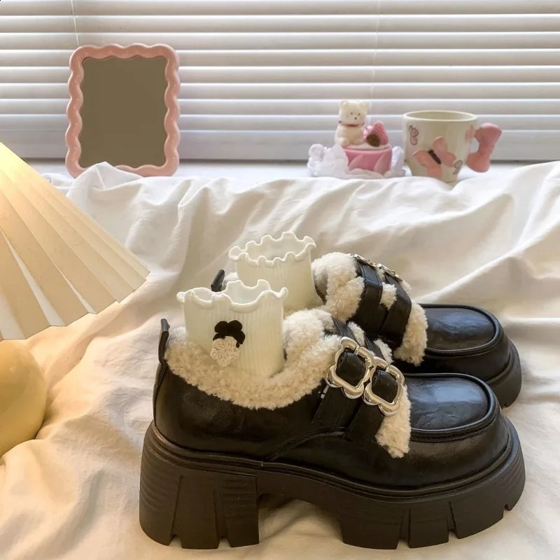 Women Pumps Winter Fashion British Style Lolita Shoes Women Japanese Vintage Plush Warm Cotton Shoes Women Mary Jane Shoes 250811