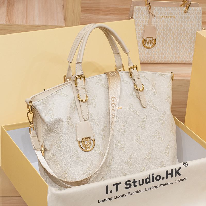 Genuine Leather Tote for Women New Summer High-End Large Capacity Commuter Bag Single Shoulder Handbag