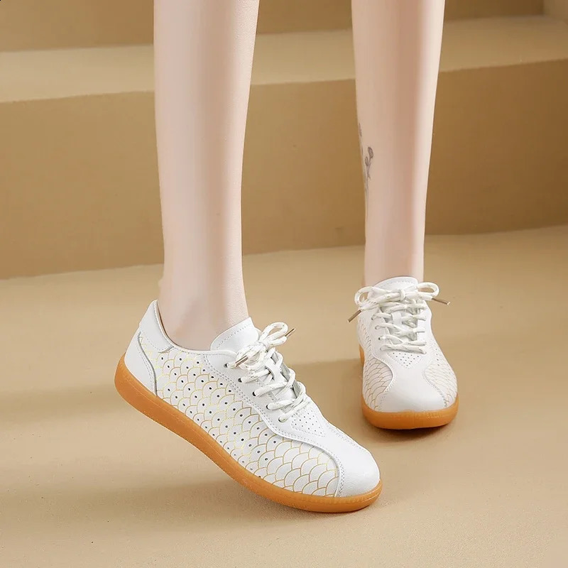 Chaussures d'entraînement semelles de bœuf décontracté pour les couples pour femmes pour porter des chaussures blanches semelles chaussures de sp