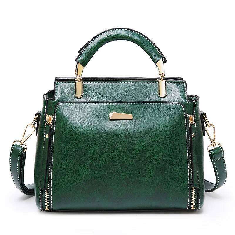 Luxury new fashion small handbag women's oil wax messenger bag women's brand designer fringed messenger bag