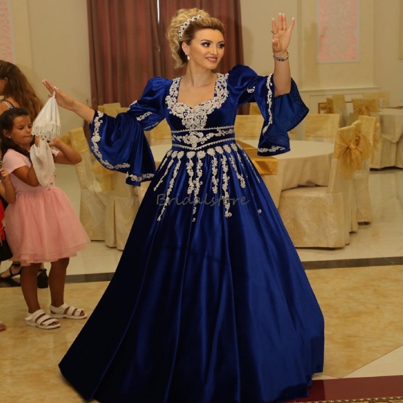 Vintage Blue Moroccan Prom Dress With Lace Elegant Arabian Dubai Evening Dress Velvet Plus Size Engagement Formal Abaya Robe De Mariage 2025