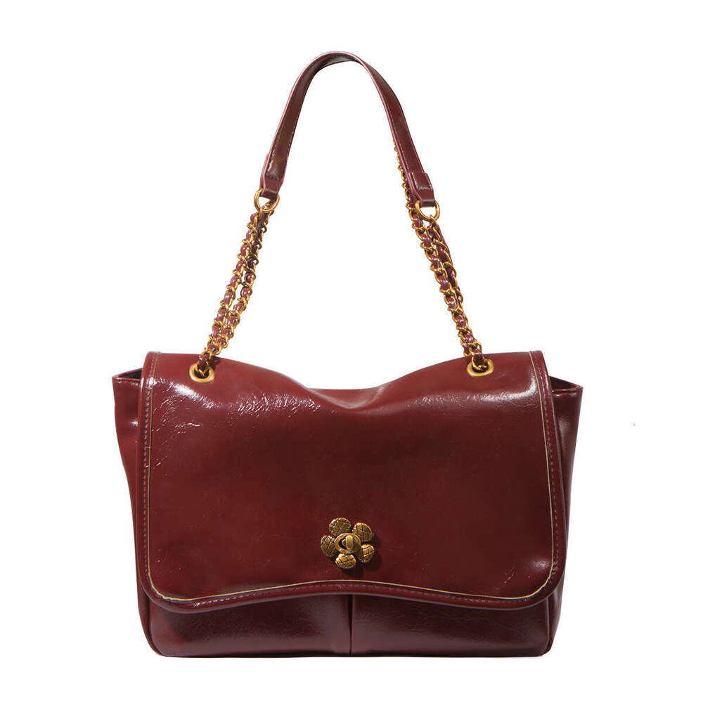 Fashion tote bag designer women's shoulder cowhide patterned chain small square bag with large capacity for commuting