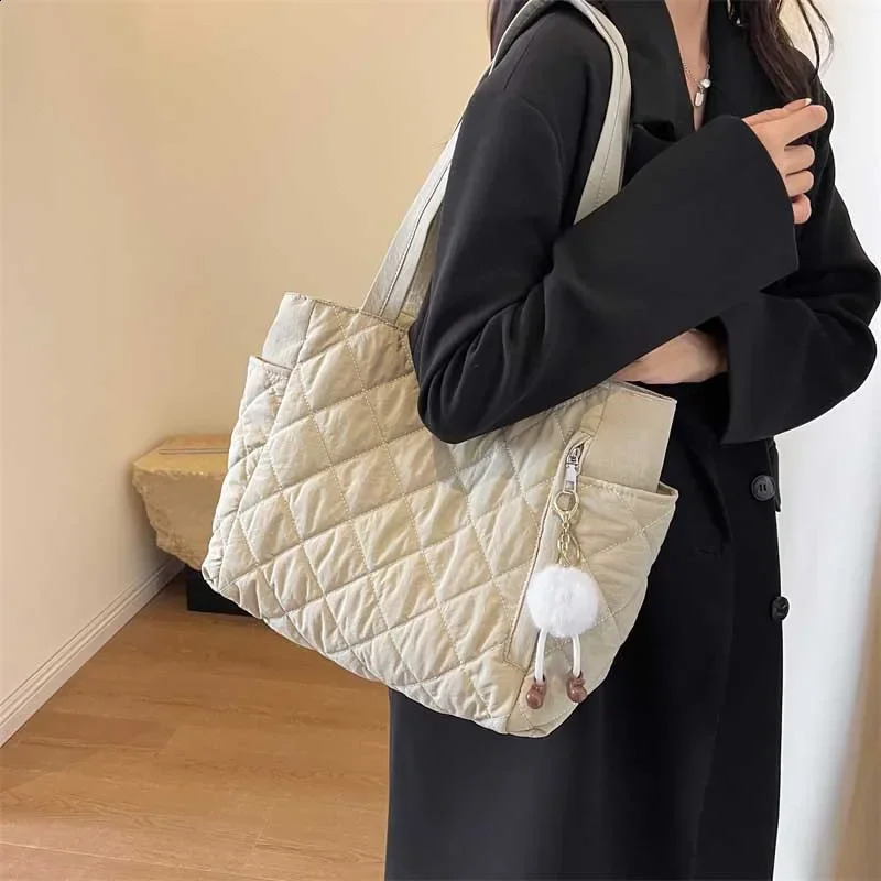 Women Padded Hobo Handbag Casual Lightweight Handbag Adjustable Strap Top Handle Bag Diamond Quilted Tote Bag Slouchy Travel Bag 250815