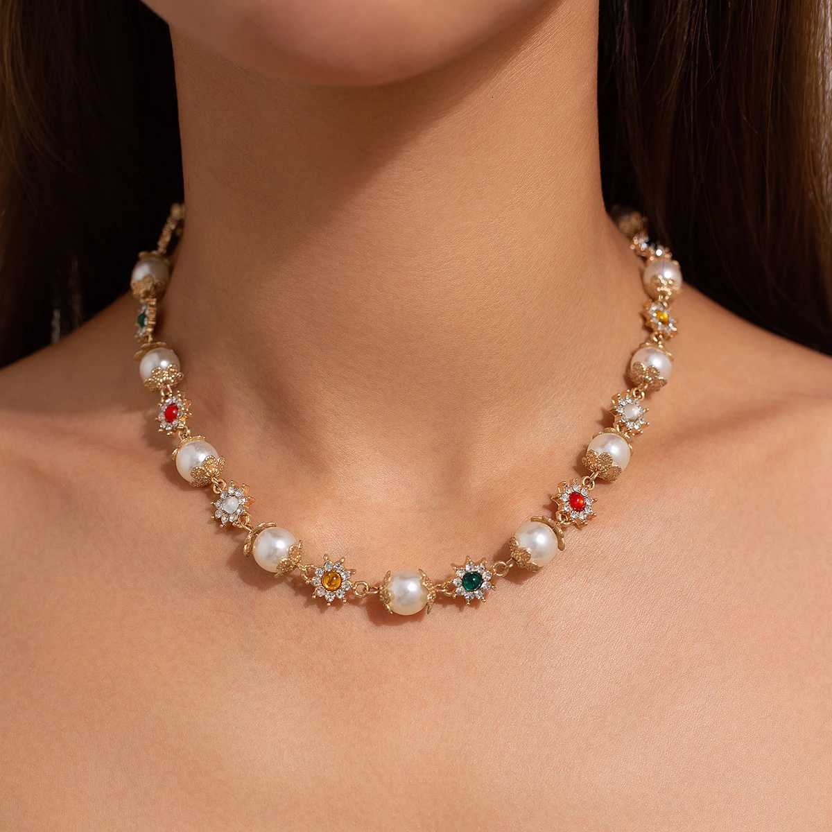 100% Authentic Luxury Imitation Perles Perles Collier de tour de cou pour femmes Bridal Elegant Righestone Collar Chain Wedding Bijoux sur le cou