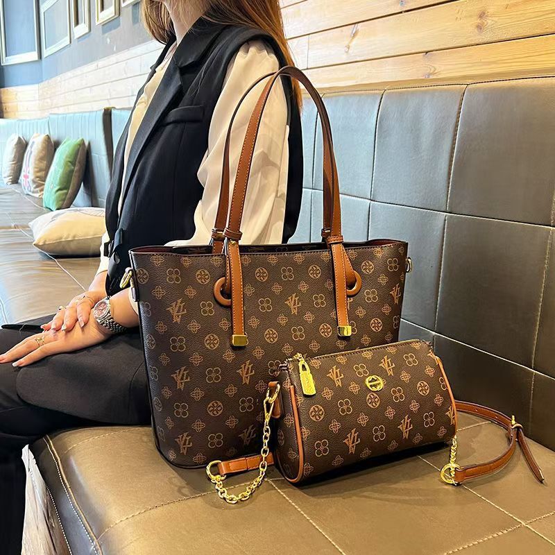 Guangzhou Genuine Leather Women's New Large Capacity Crossbody Tote Fashion Handbag Shoulder Bag