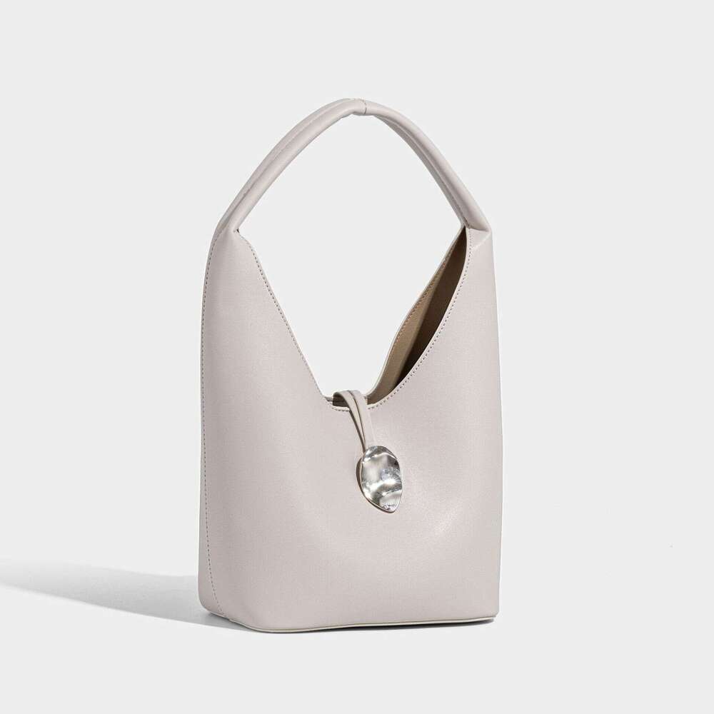 Women's tote bag large capacity designer retro shoulder bag soft leather fashionable and high-end feeling
