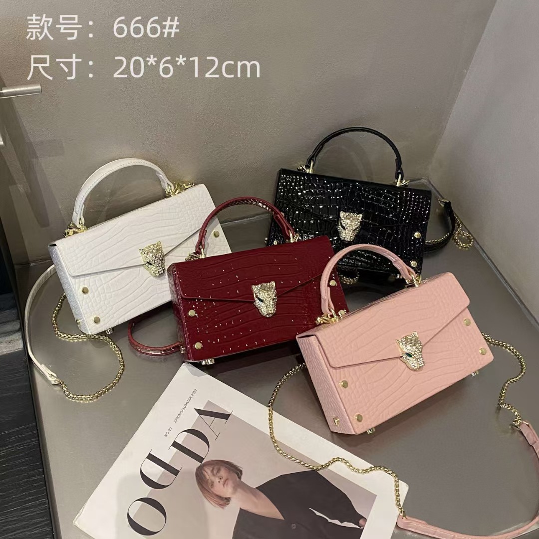 New Design Leopard Head Patent Leather Glossy Box High-Quality Texture Single Shoulder Crossbody Bag